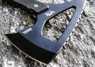Full Black · Head detail